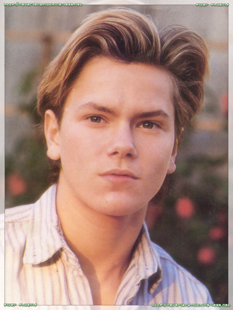 River Phoenix photo #16439