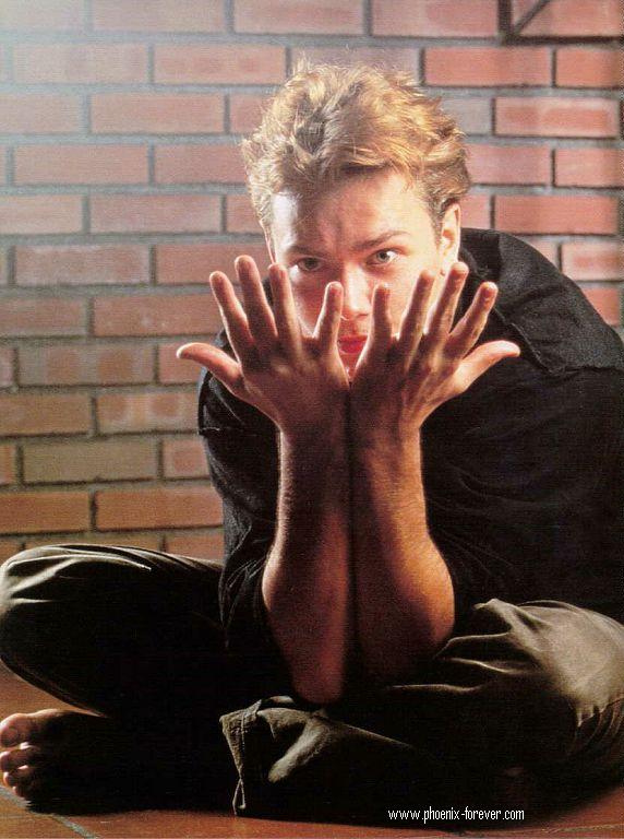 River Phoenix photo #15268