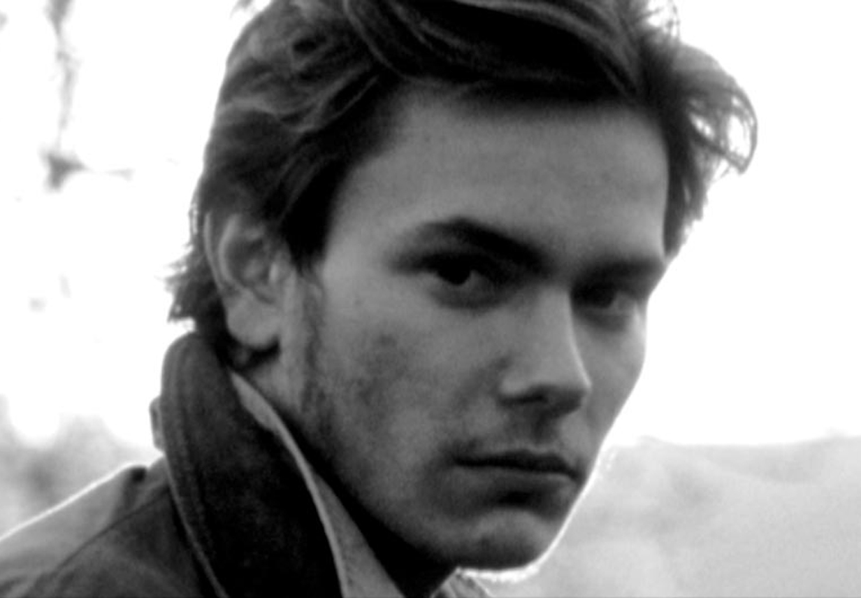 River Phoenix photo #18550