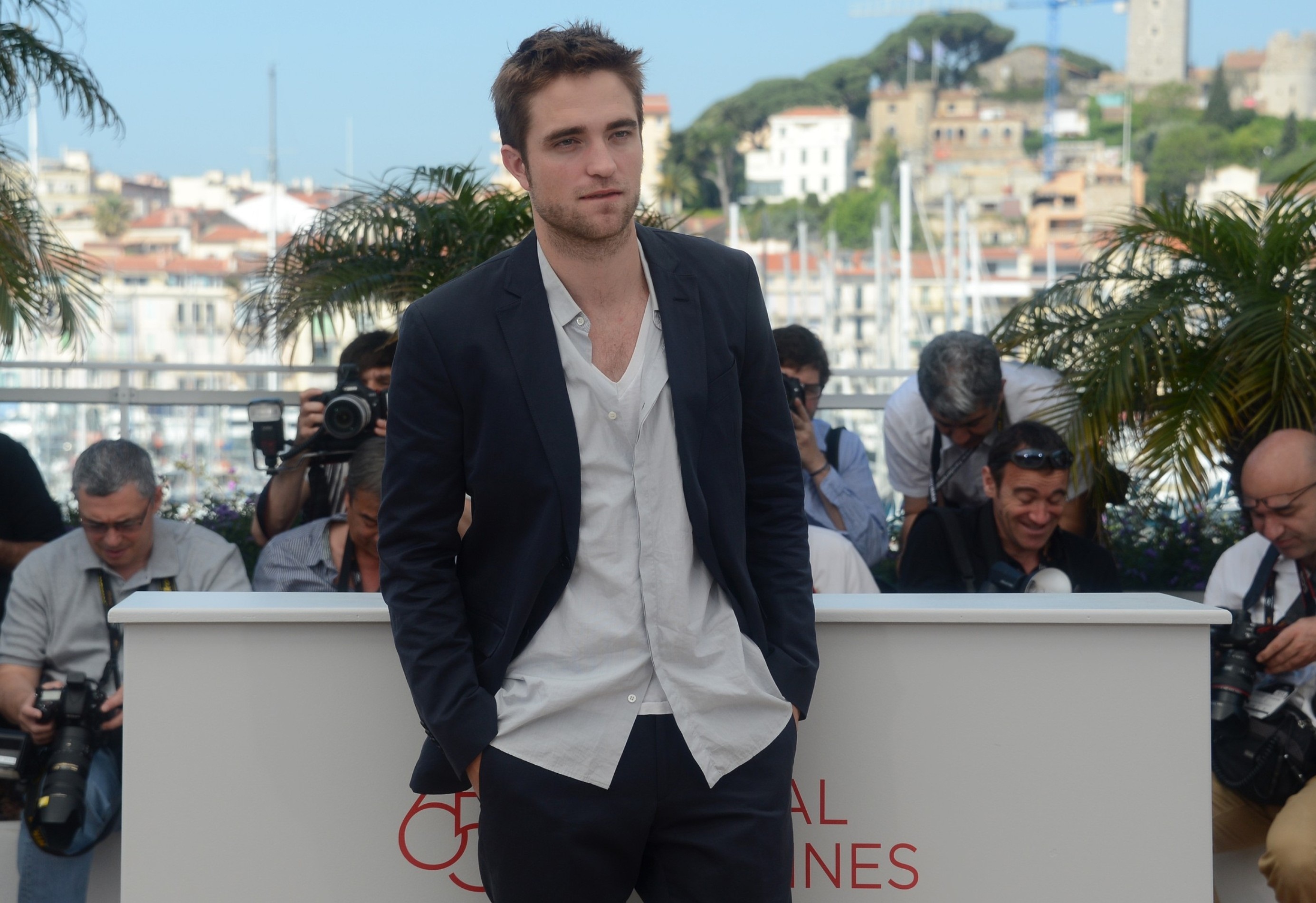 Robert Pattinson photo #403290