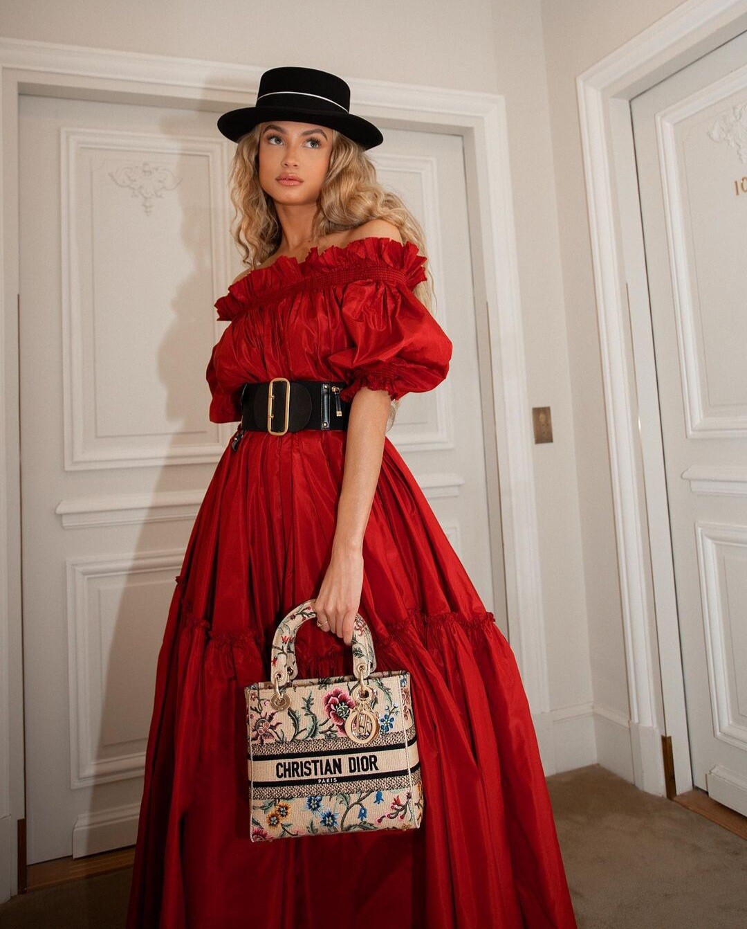 Rose Bertram photo #1068590