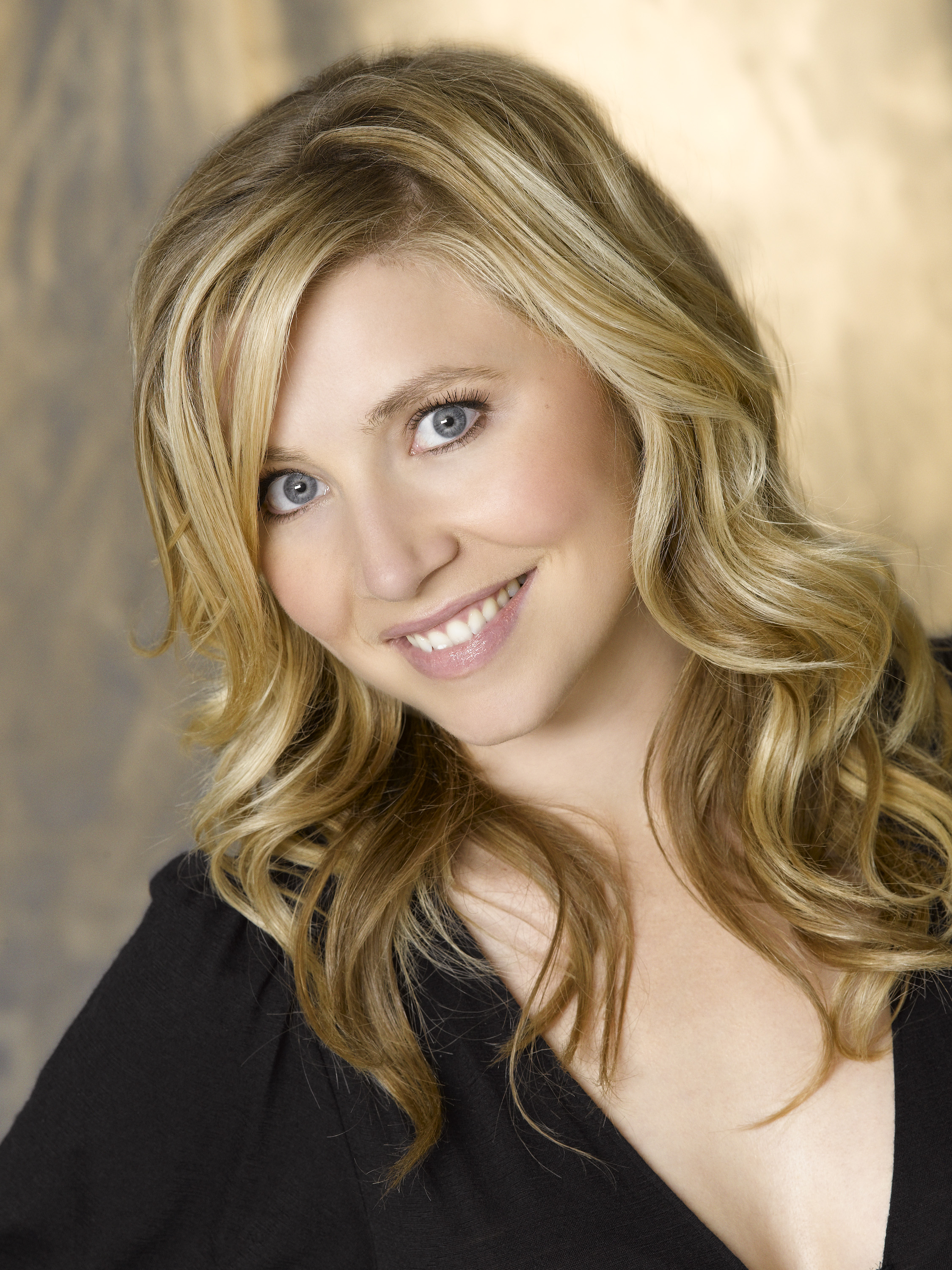 Sarah Chalke photo #288787