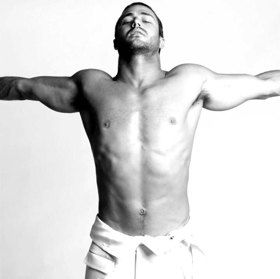 Taylor Kinney photo #465315