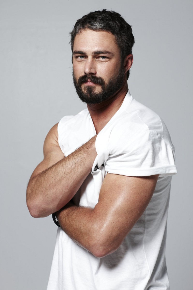 Taylor Kinney photo #456895