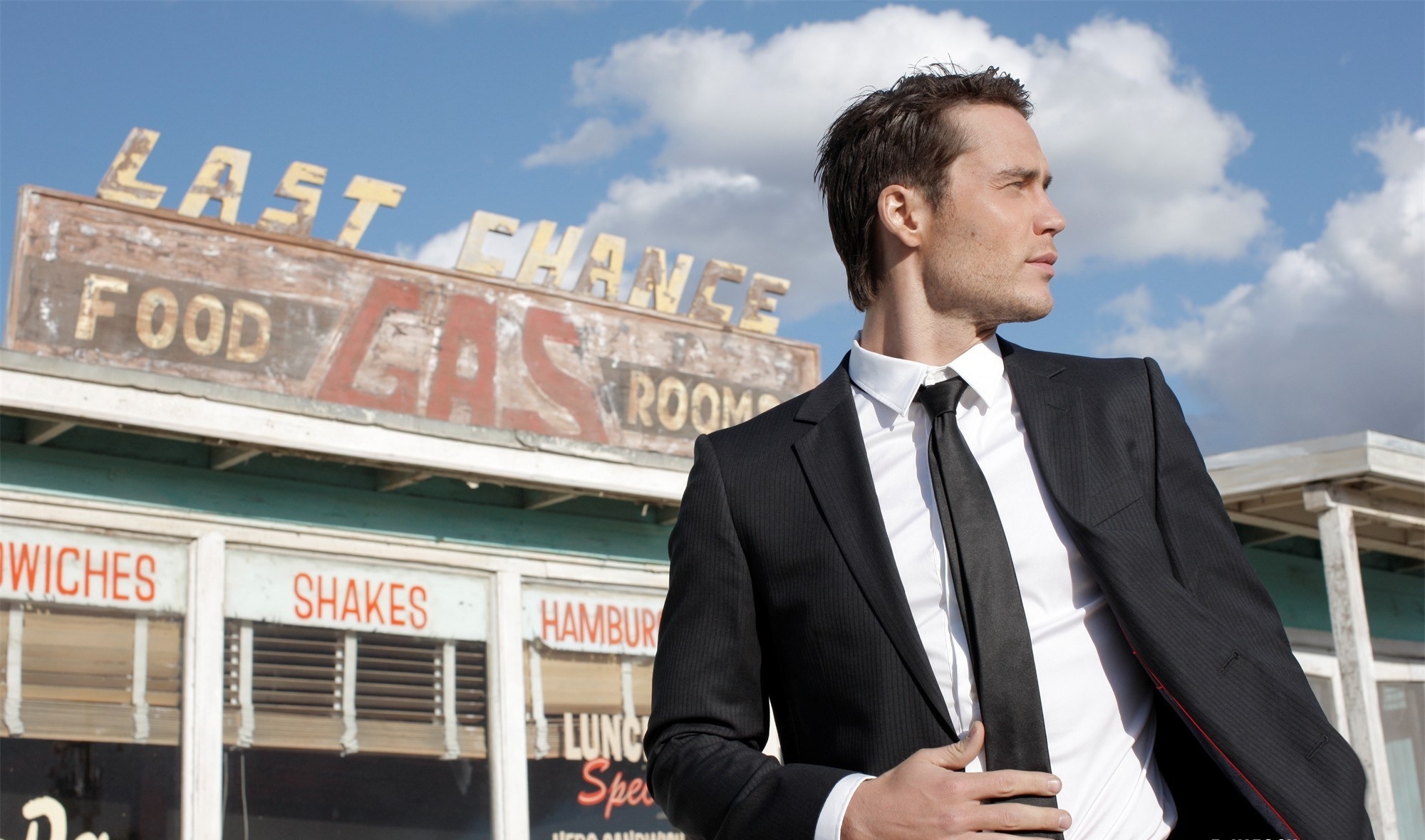 Taylor Kitsch photo #424560