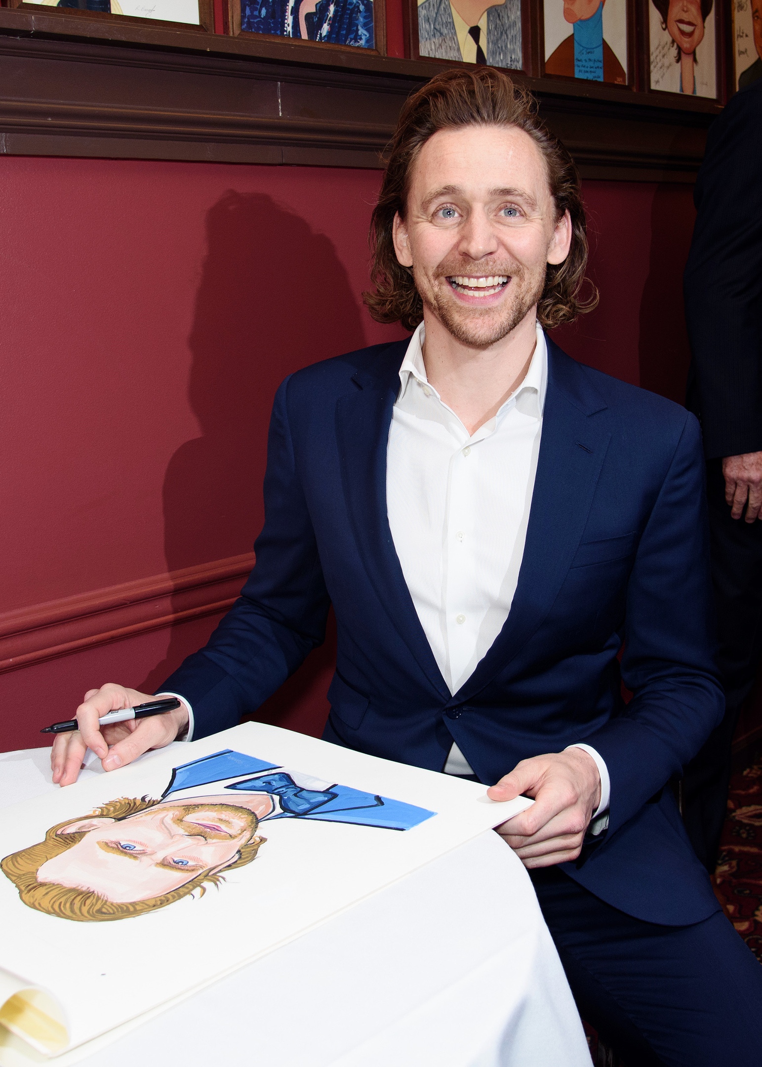 Tom Hiddleston photo #944400