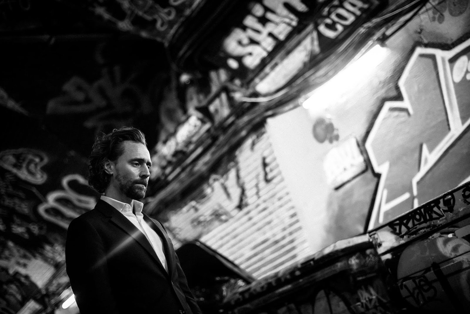 Tom Hiddleston photo #909704