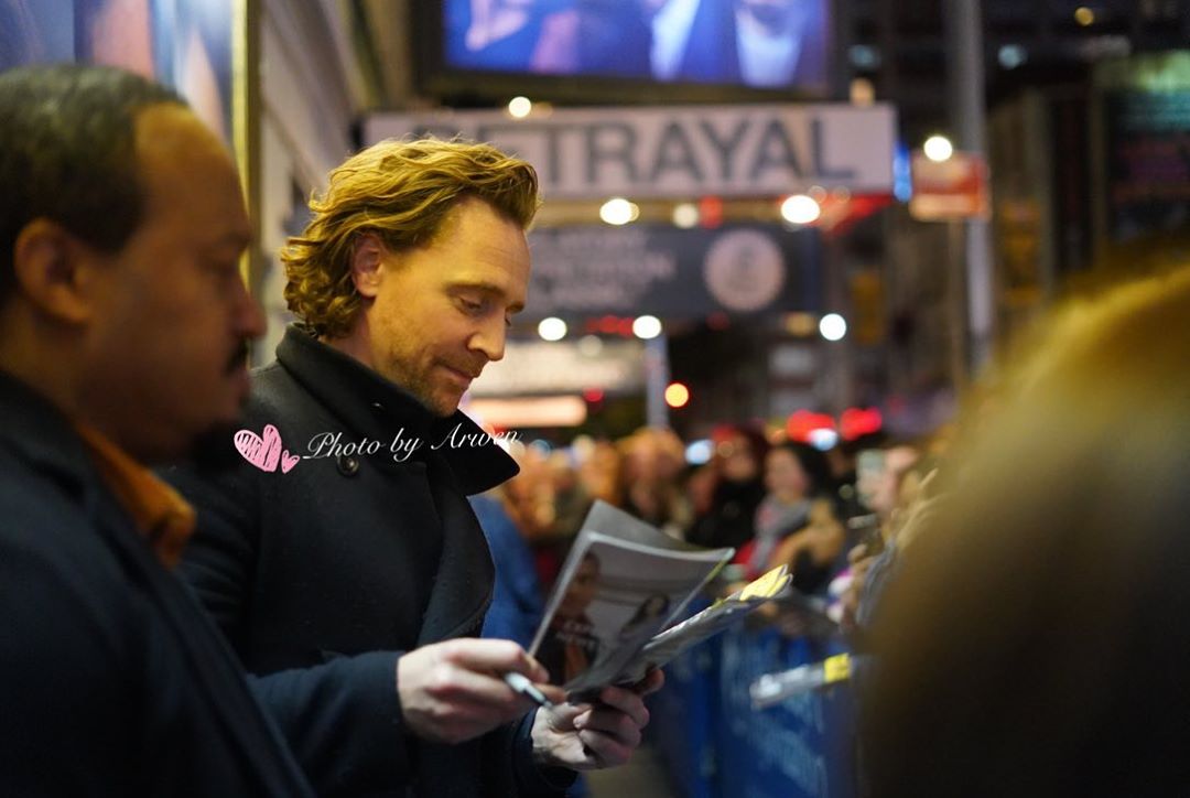 Tom Hiddleston photo #945028