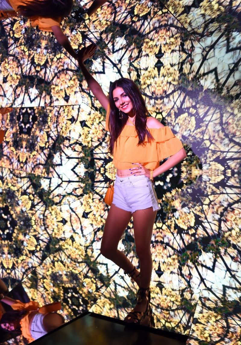 Victoria Justice photo #776090 | Celebs-Place.com