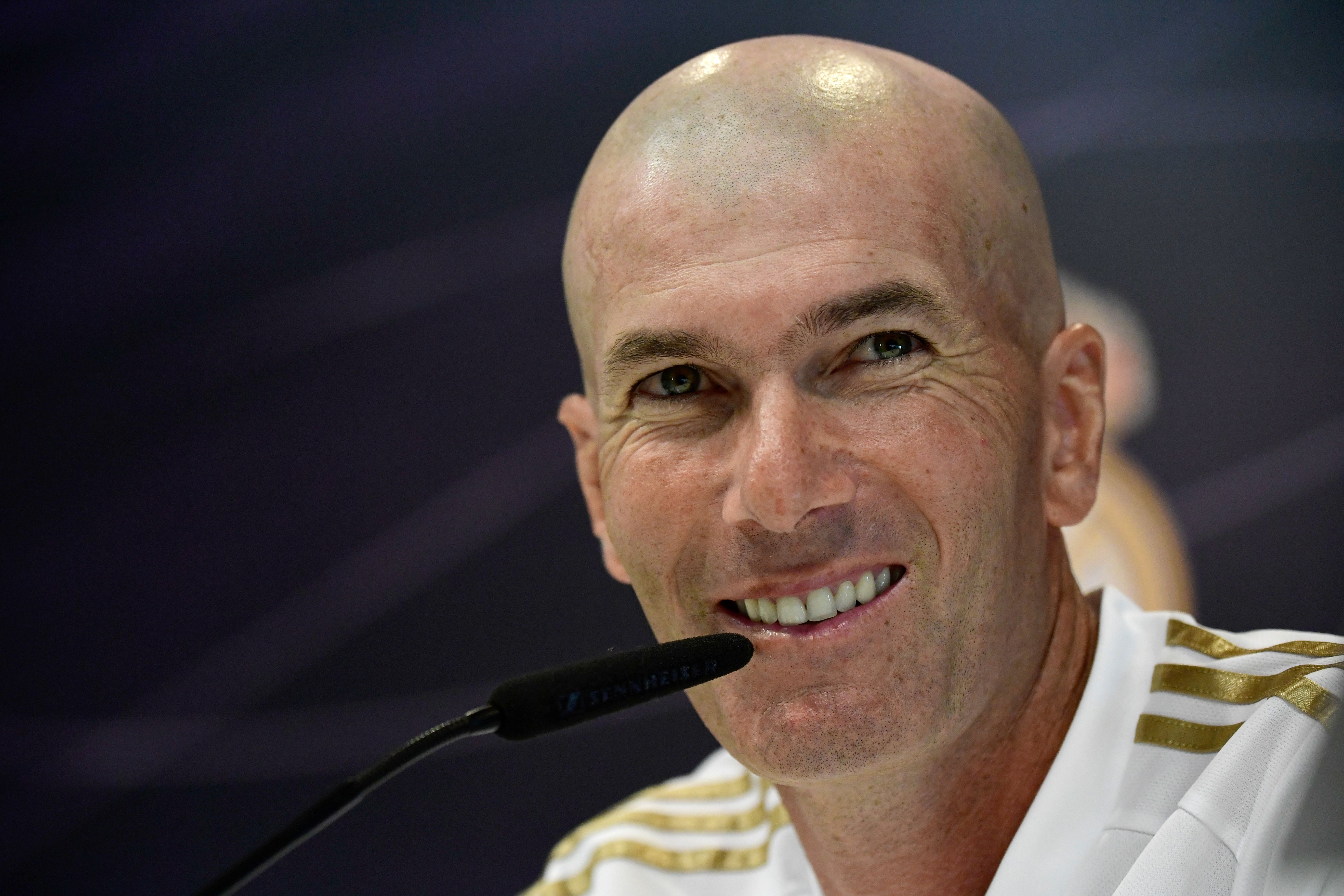 Zidane. Зидан. Zinedine Zidane. FIFA 2022 тренер Зидана. Фото HD 720 Зинедин Зидан.