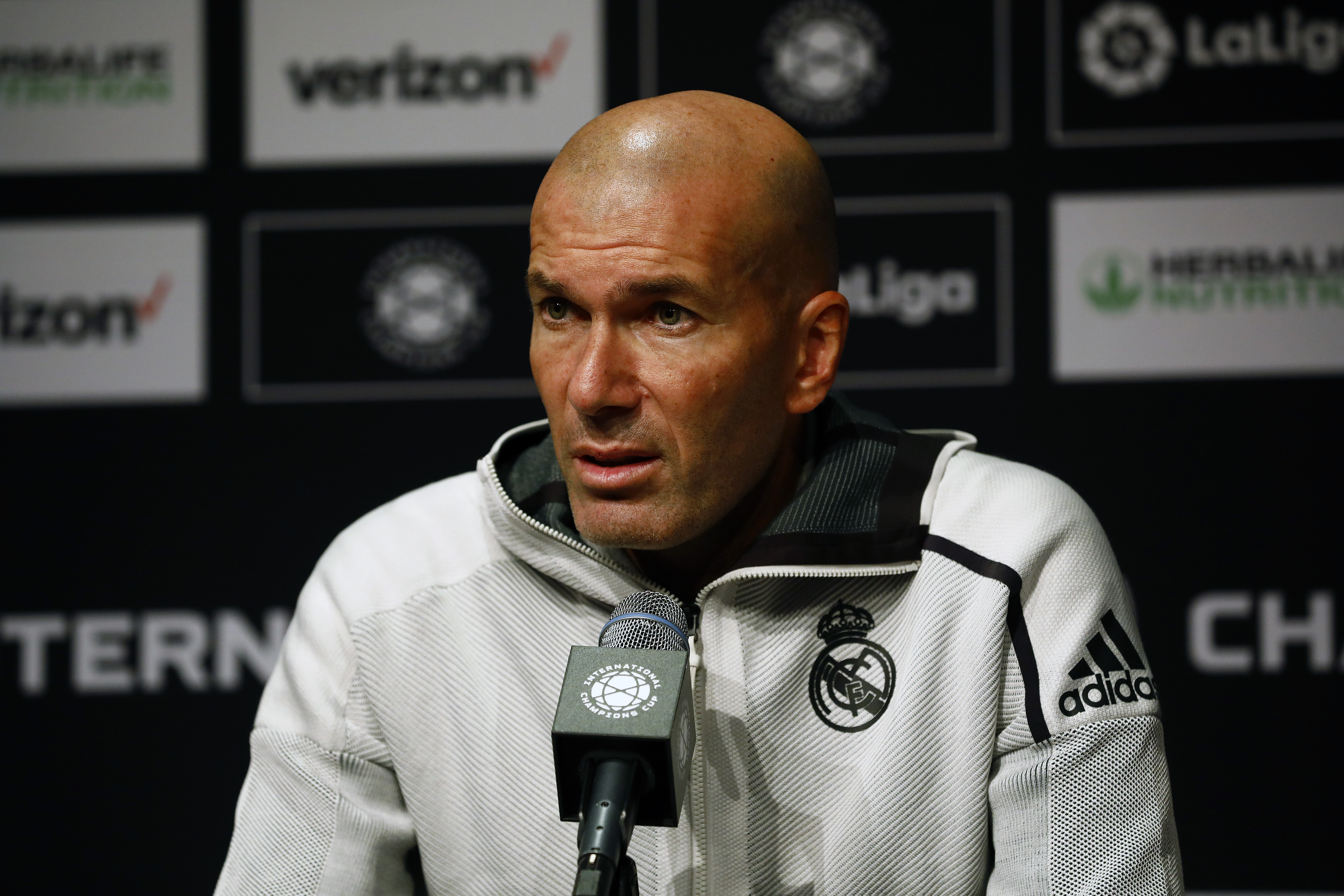 Zinedine Zidane photo #947398