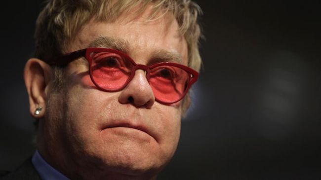 Elton John pardons Dolce & Gabbana