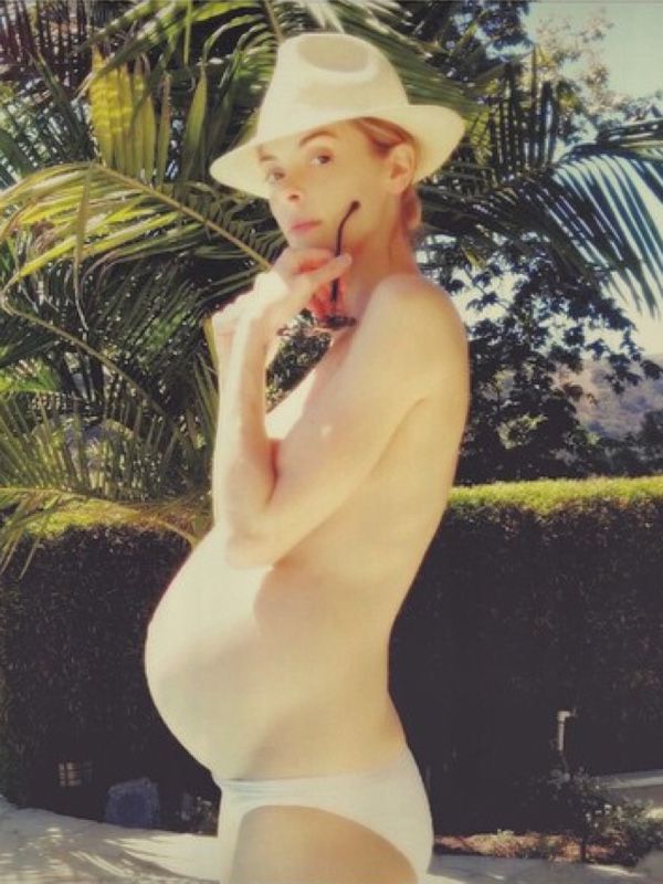 Topless Jaime King and her Baby Bump on Instagram!