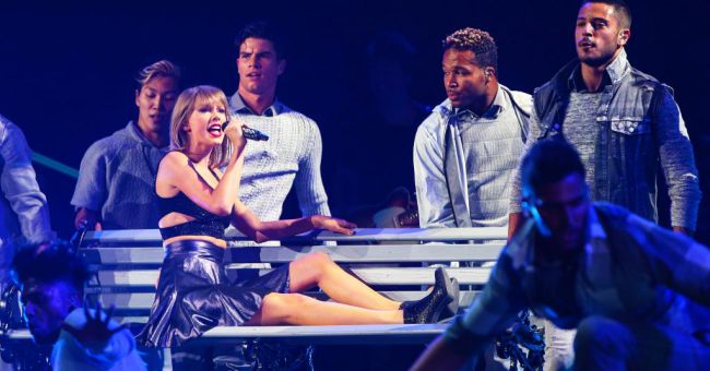 Taylor Swift and HAIM Back-Up Nelly at his Tour