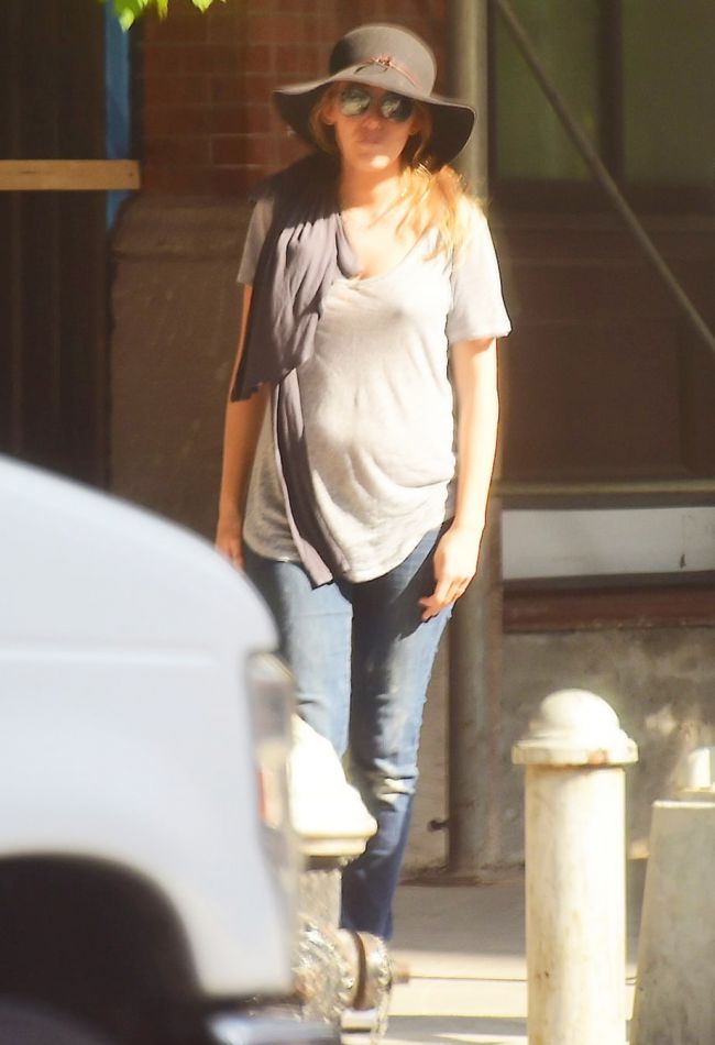 Pregnancy Style of Blake Lively