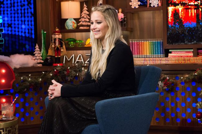 Jennifer Lawrence Blushes Over Romance Questions