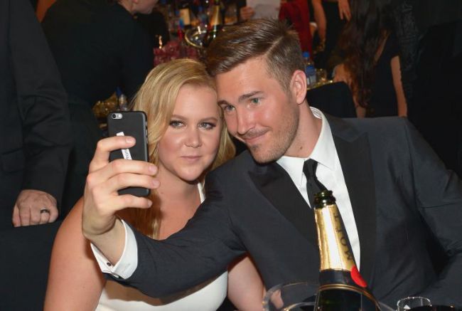 Amy Schumer Shuts Down a Critic on Twitter