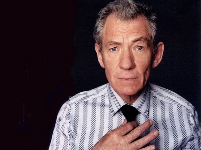 Ian McKellen says Gay Actors lack Attention of the Academy