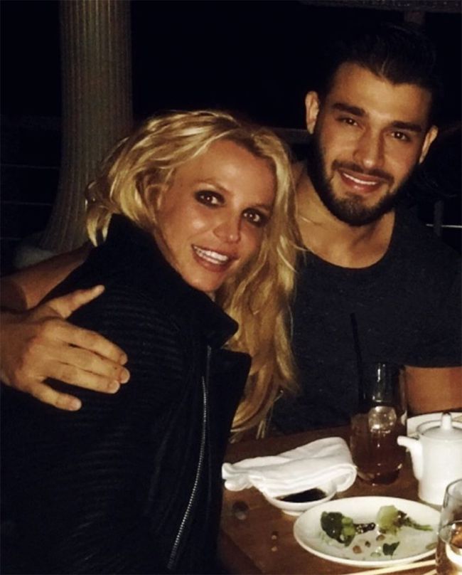 Britney Spears Starts The Year With Sam Asghari