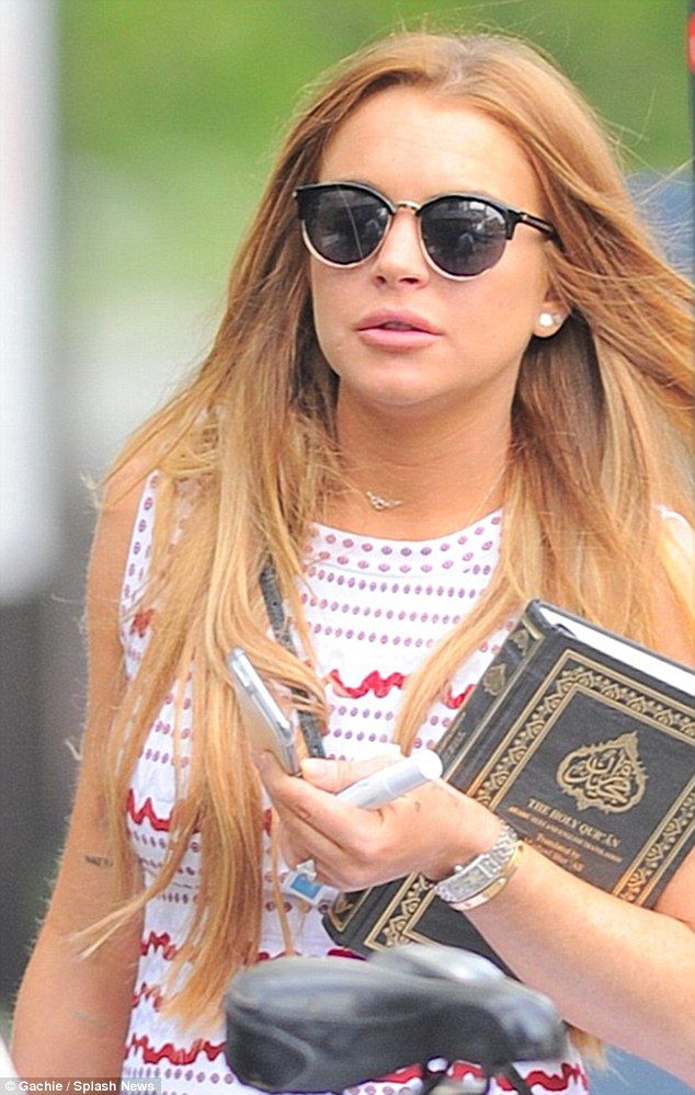 Has Lindsay Lohan Converted To Islam?