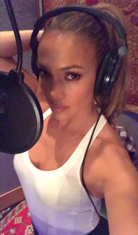 A Stunning Selfie Of Jennifer From Studio