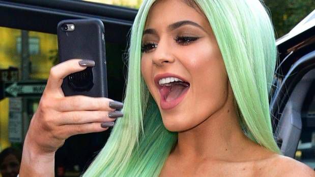 Kylie Jenner makes Snapchat shares fall to 1.5 billion dollars just by one twit