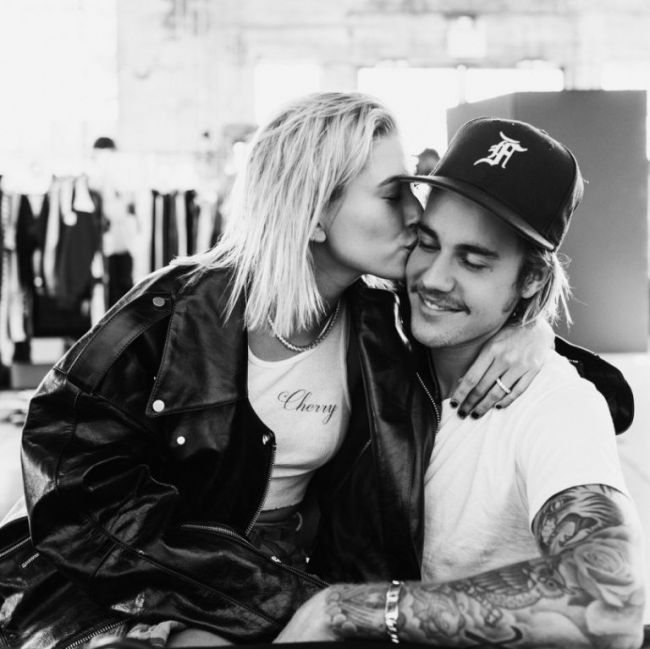 Justin Bieber and Hailey Baldwin signed