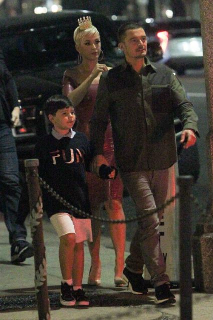Katy Perry, Orlando, and Flynn Blooms held a dinner together