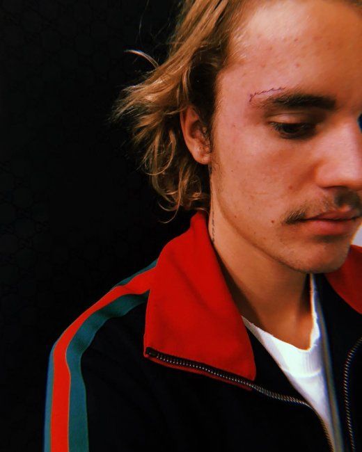 Justin Bieber made a tattoo on his forehead