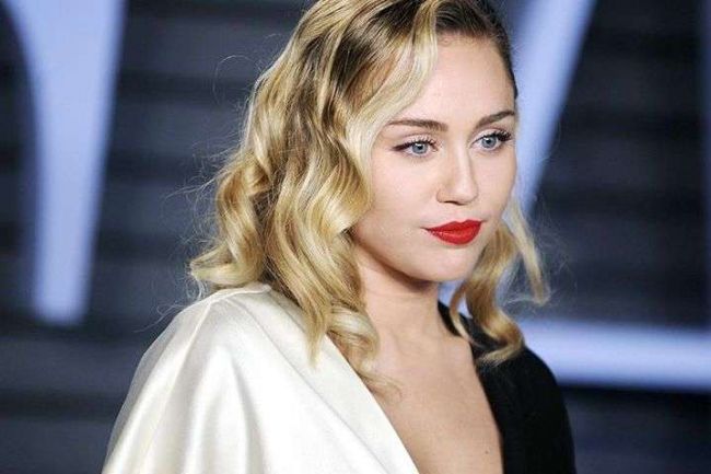 Miley Cyrus commented on pregnancy rumors with humor