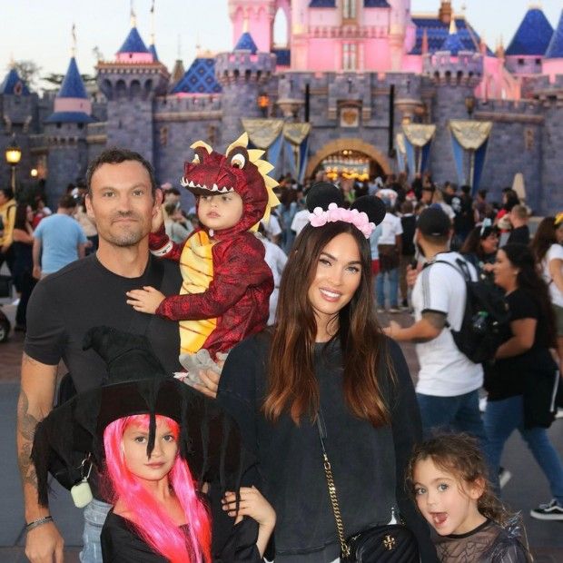 Megan Fox walked with Disneyland with her children and husband