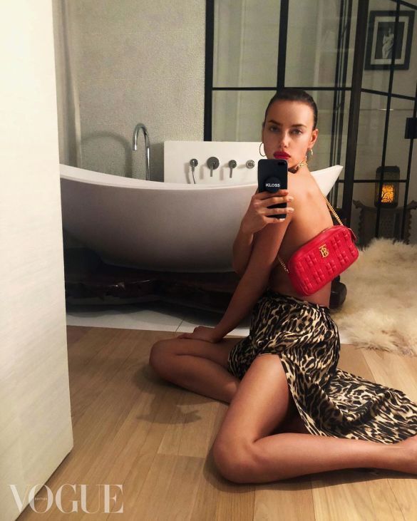 Irina Shayk showed a candid photo from the bathroom