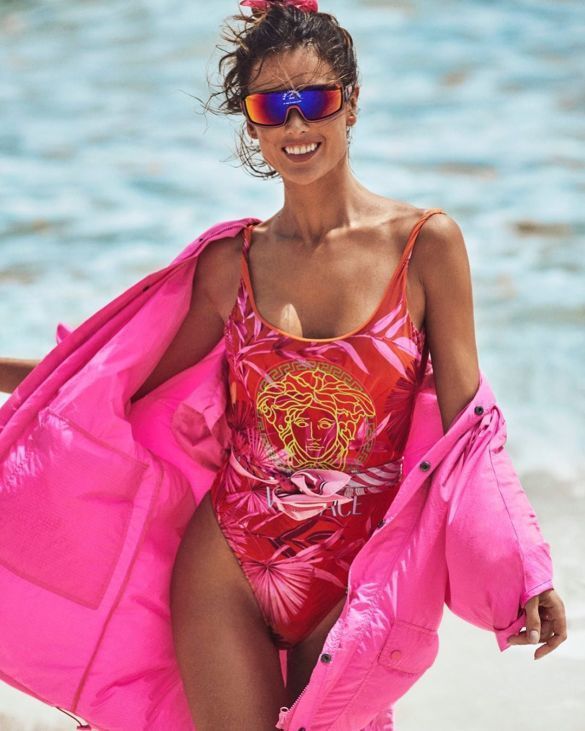 Alessandra Ambrosio posted a bright photo in a swimsuit