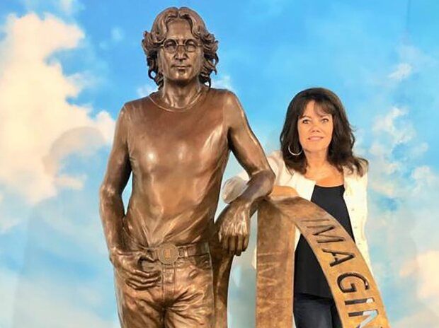 Statue of John Lennon goes on tour