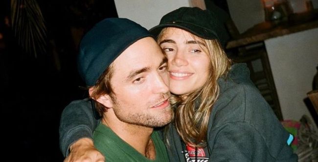 Robert Pattinson gets engaged to 28-year-old model